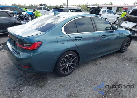 2021 BMW 330I z USA, uszkodzony, nr VIN 3MW5R1J01M8B73258